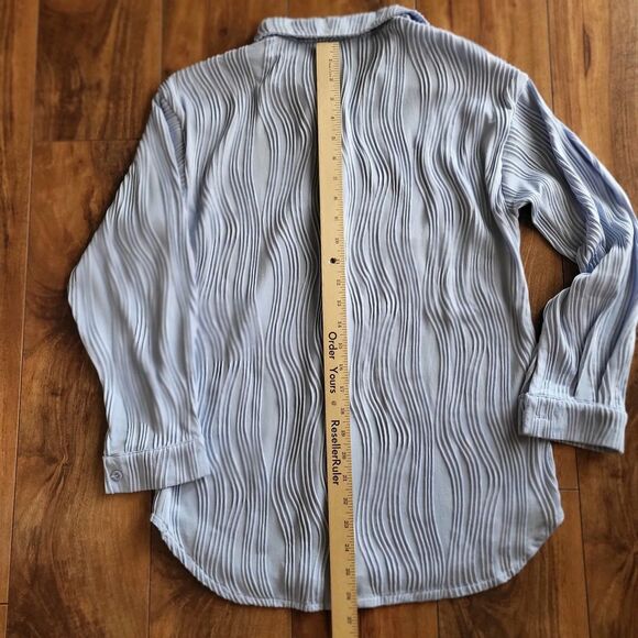Womens Textured Blouse Size Small Light Blue Longsleeve Button Down Work Casual - Picture 5 of 7